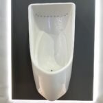 Bồn tiểu nam INAX U-431VR/ BW1 (U431VR) treo tường - Ảnh 2