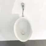 Bồn tiểu nam TOTO U104W/ F#W treo tường - Ảnh 3