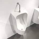 Bồn tiểu nam TOTO UT570T#XW treo tường - Ảnh 2