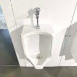Bồn tiểu nam TOTO UT57S#W treo tường - Ảnh 3