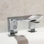 Vòi Lavabo TOTO TLG02201BB nóng lạnh dòng GO (3 lỗ) - Ảnh 5