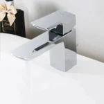 Vòi lavabo TOTO TLG02301V nóng lạnh dòng GR - Ảnh 5