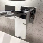 Vòi Lavabo TOTO TLG02311BB nóng lạnh, gắn tường, dòng GR (2 lỗ) - Ảnh 5