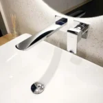 Vòi Lavabo TOTO TLG02311BB nóng lạnh, gắn tường, dòng GR (2 lỗ) - Ảnh 3