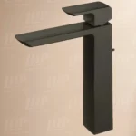 Vòi Lavabo TOTO TLG02307B#MBL nóng lạnh dòng GR đen mờ cao 26cm